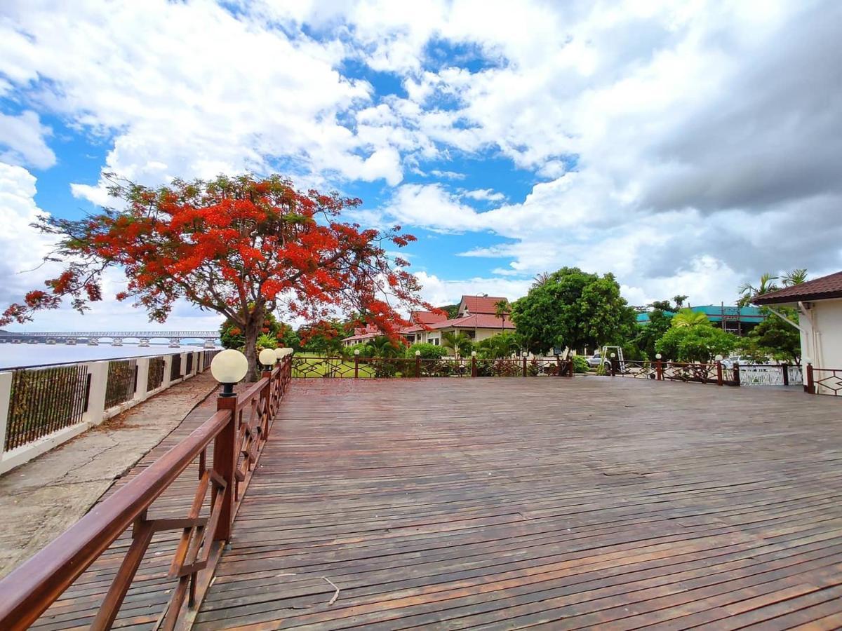 Attran Hotel Mawlamyine Exterior photo