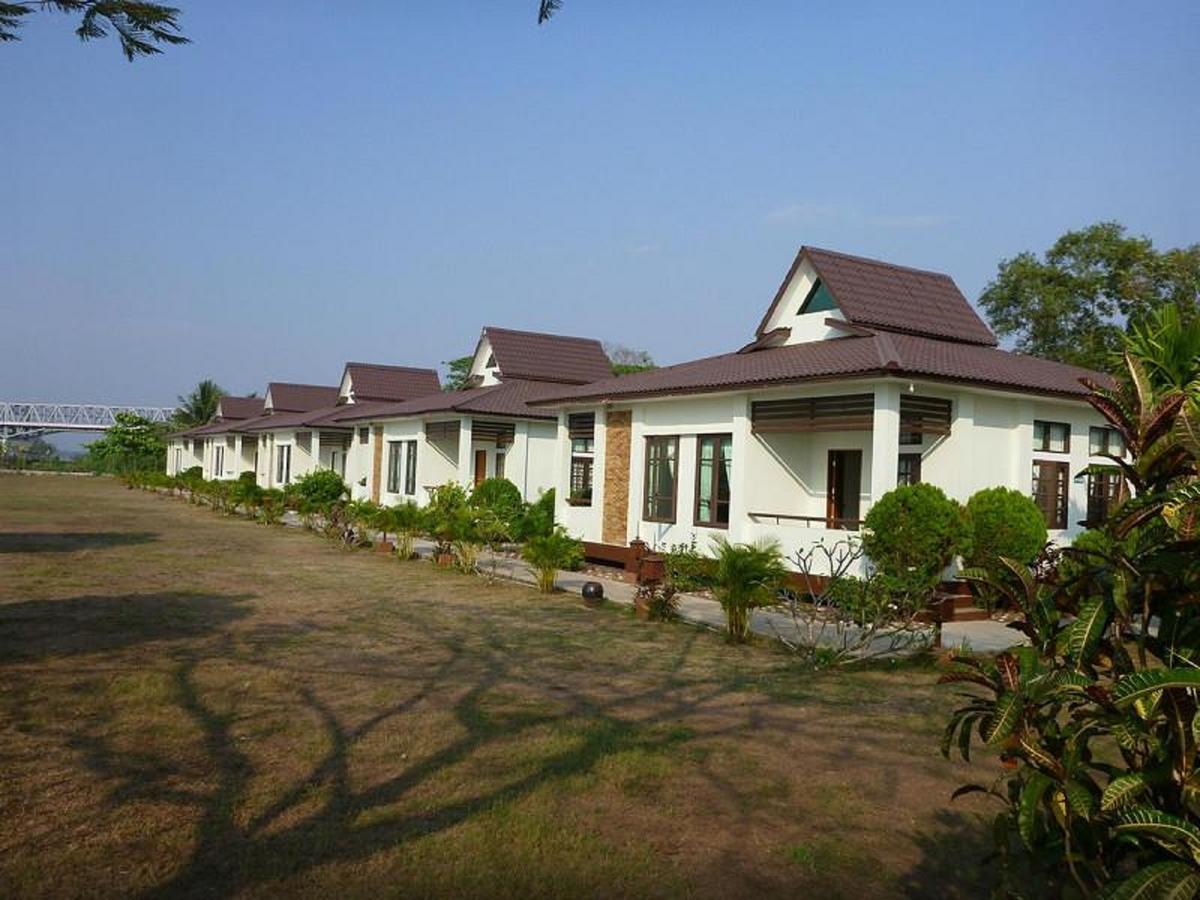 Attran Hotel Mawlamyine Exterior photo